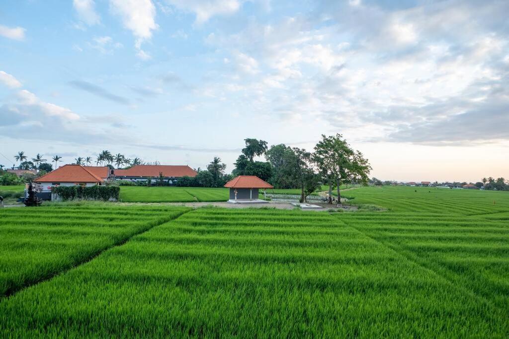 Villa Santa 1 Canggu  Exterior photo
